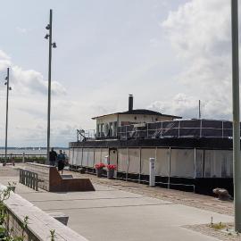 Norrbyskär HouseBoat with a view!, khách sạn ở Västerås
