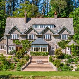 Knapp House Lodges、East Ansteyのホテル