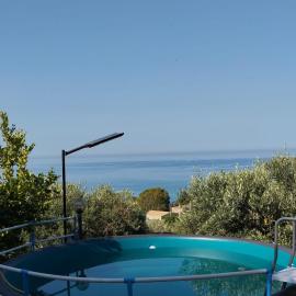 Villetta vista mare con piscina, giardino e parcheggio privato, hotel u gradu 'Licata'