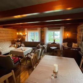 Arnestova - villagehouse in Loen
