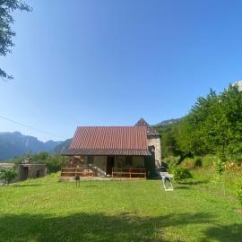 Villa KRONI