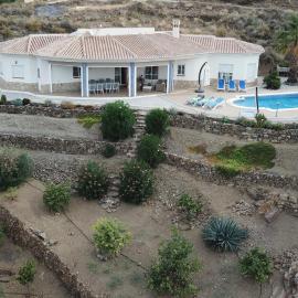 Villa Camakini with heated pool and sea View, hotel ad Arenas
