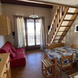 Charmant studio cabine mezzanine pour 4 personnes, proche centre, casier à skis - FR-1-295-130