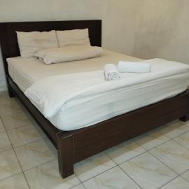Green Doorz Hotel, хотел в Rembang
