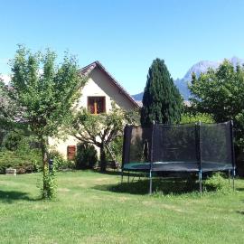 Gîte de la Sézia, hotel in Quet-en-Beaumont