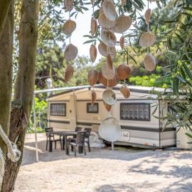 Elaiokhórion में, होटल Sarakina Caravans by the sea