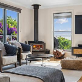 Flaxton Garden Home with Spectacular Coastal Views