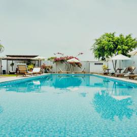 Hermosa Casa de Campo con Piscina grande en Chiclayo, Hotel in Ferreñafe