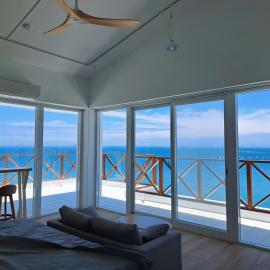 與浪共舞, hotel a Xiyu
