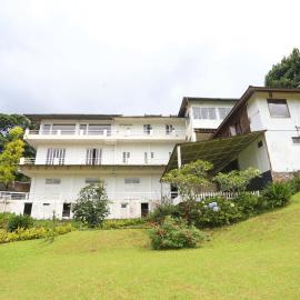 Nusantara Bunga By Reccoma, hotel in Tengahgirang