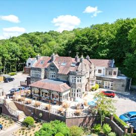 Sidcot Arms, hotel din Winscombe