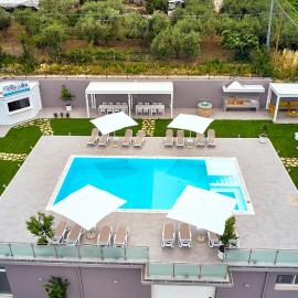 Villa Mary Pool