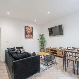 Luxury Stay by City Centre Etihad and COOP Live