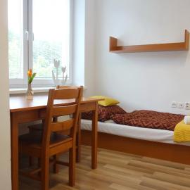 Apartmány Alzuz, מלון ברוז'ומברוק