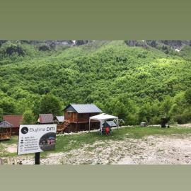 Bujtina Diti, hotel em Tropojë