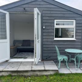 Beachy Vibes and Chill Times 2 bed chalet in Leysdown