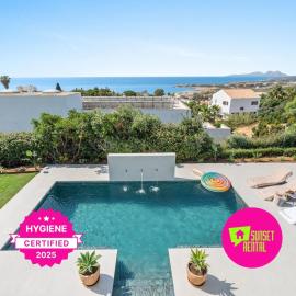 Exclusive villa with private pool & Gibraltar view
