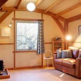 Daisy-a romantic logcabin hiding amongst the trees – hotel w mieście Stoke Canon