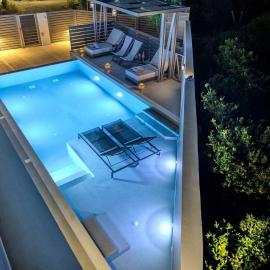 Villa Viventia with Heated Pool