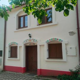 Sklep Jura, Hotel in Prušánky