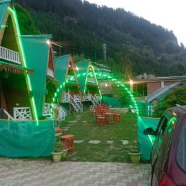 Treehouse for couple nr mall road