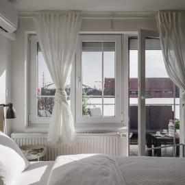 Spacious 4-Story Home with Sauna & Garden, hotel i Prag