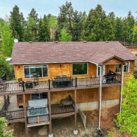 Cedarstone Lodge Luxe Mountain Retreat w Hot Tub