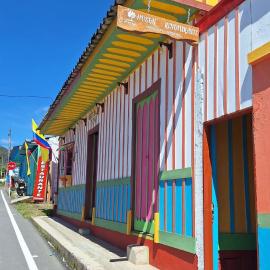 Hostal Restaurante Las Mercedes, hotel in Murillo