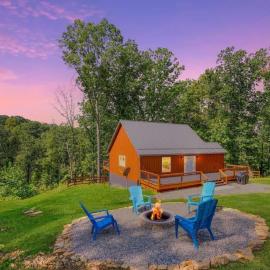 Tranquil Heights Cabin in Hocking Hills, hotell sihtkohas Ray
