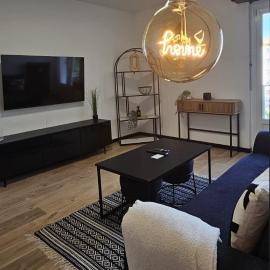Elegant & Peaceful - Private Parking