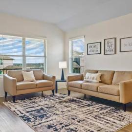 Family Friendly - Private - Spacious - Modern - Pool