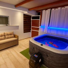 My Summerhouse with jacuzzi, hotel sa Kremasti
