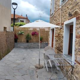 MARIANTHI'S STONE HOUSE- Studio2, Hotel in Metangítsion