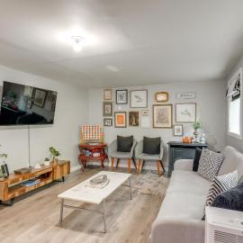 Game Room & Deck: Family Home in Tobyhanna!