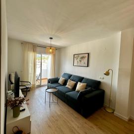 Apartamento Avigar con vistas a la montaña y piscina, hotel en Cómpeta