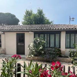 Vacances face au Luberon, hotel a Robion en Luberon