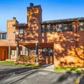 Mammoth Village Properties by 101 Great Escapes, hotel a Mammoth Lakes