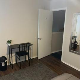 Room near Austin airport، فندق في أوستن