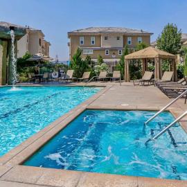 Spacious 2BR Reno Suite · Spring Mountain Views, hotel v destinácii Reno