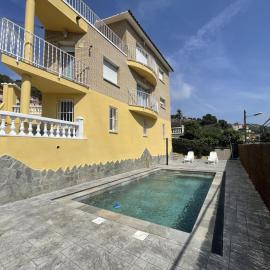 Casa Serenidad: Naturaleza, Jacuzzi & Parking en Cubelles - ES-332-10, hotell i Cubelles