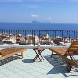 La Zagara Hotel: Lipari şehrinde bir otel
