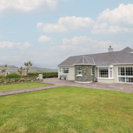 Wild Atlantic Way Country Cottage, khách sạn ở Portmagee