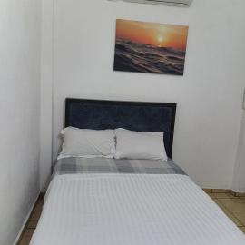 Barato y cómodo excelete ubicación Delfines, hotel Manzanillóban