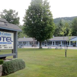 North Colony Motel and Cottages, hotel u gradu 'Bartlett'