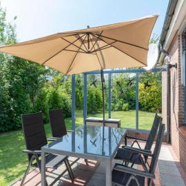 Eureka 78 bungalow with enclosed garden