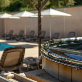 Hotel Les Restanques De Moustiers, hotel v destinaci Moustiers-Sainte-Marie
