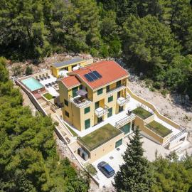 Apartmani 3T, hotel in Blace