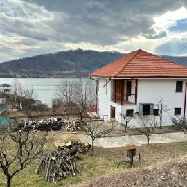 Lake House
