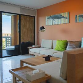 20 min from Hua Hin - Tide & Tail 2BR Beachfront Condo Baan Chaan Talay, khách sạn ở Ban Bo Khaem