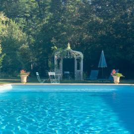 The Guardians Cottage, Chateau Mas de Pradie, hotel em Foissac